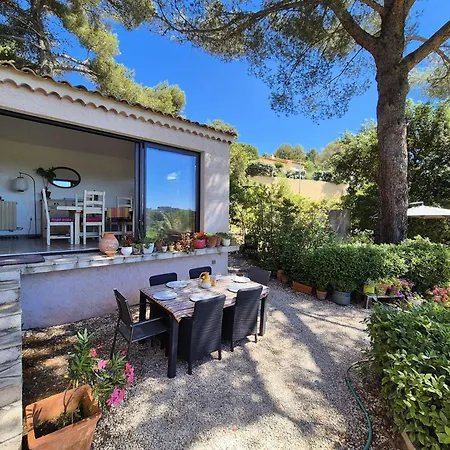 Jolie Villa, Climatisation, Wifi, Jardin, Proche