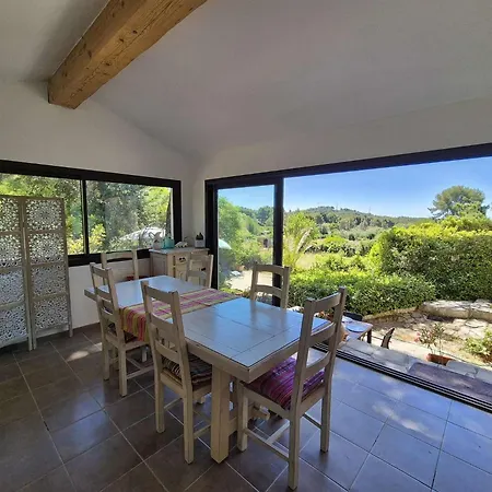 Jolie Villa, Climatisation, Wifi, Jardin, Proche