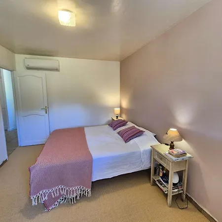 וילה Jolie Villa, Climatisation, Wifi, Jardin, Proche *