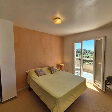 빌라 Jolie Villa, Climatisation, Wifi, Jardin, Proche *